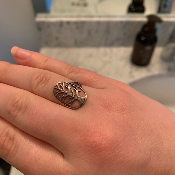 Assorted silver rings - Picture 3 of 5